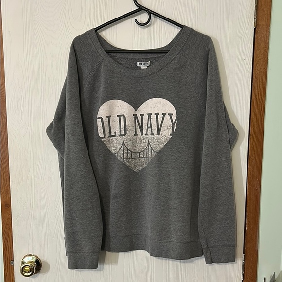 Old Navy Charcoal Heart Graphic Sweatshirt - Picture 1 of 5